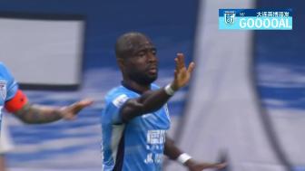 双杀！大连英博主场3-1山东泰山，马莱莱阿奇姆彭传射建功