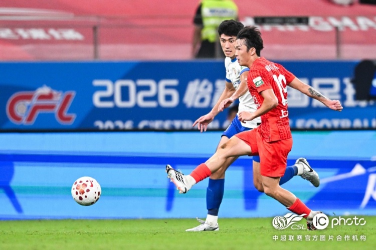 海港三球被吹 主场0-1泰山 海港三球被吹 主场0-1泰山