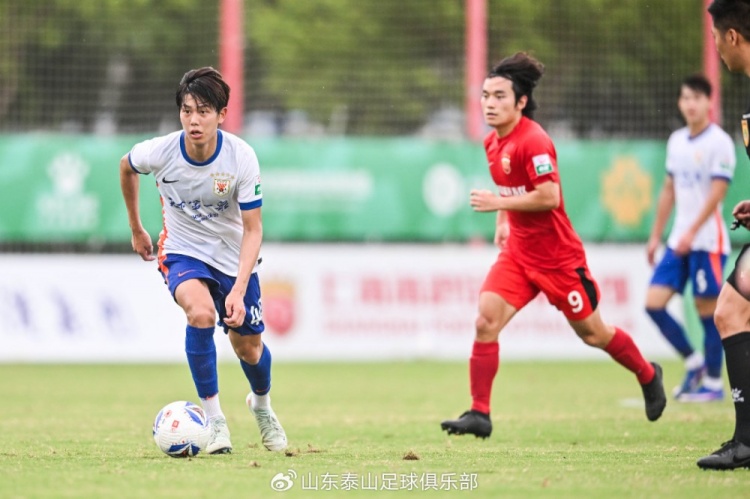 半场三球定胜局 山东泰山B队3-1上海海港富盛经开提前锁定中乙争冠组